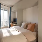 Bright Apartment With Open View