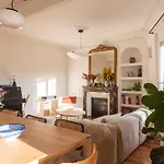 Bright Apartment With Open View